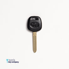 Cargar imagen en el visor de la galería, Toyota Logo &quot;G&quot; Chip Transponder Key for Select Toyota and Scion Vehicles, Rubber Handle - Tom&#39;s Key Company
